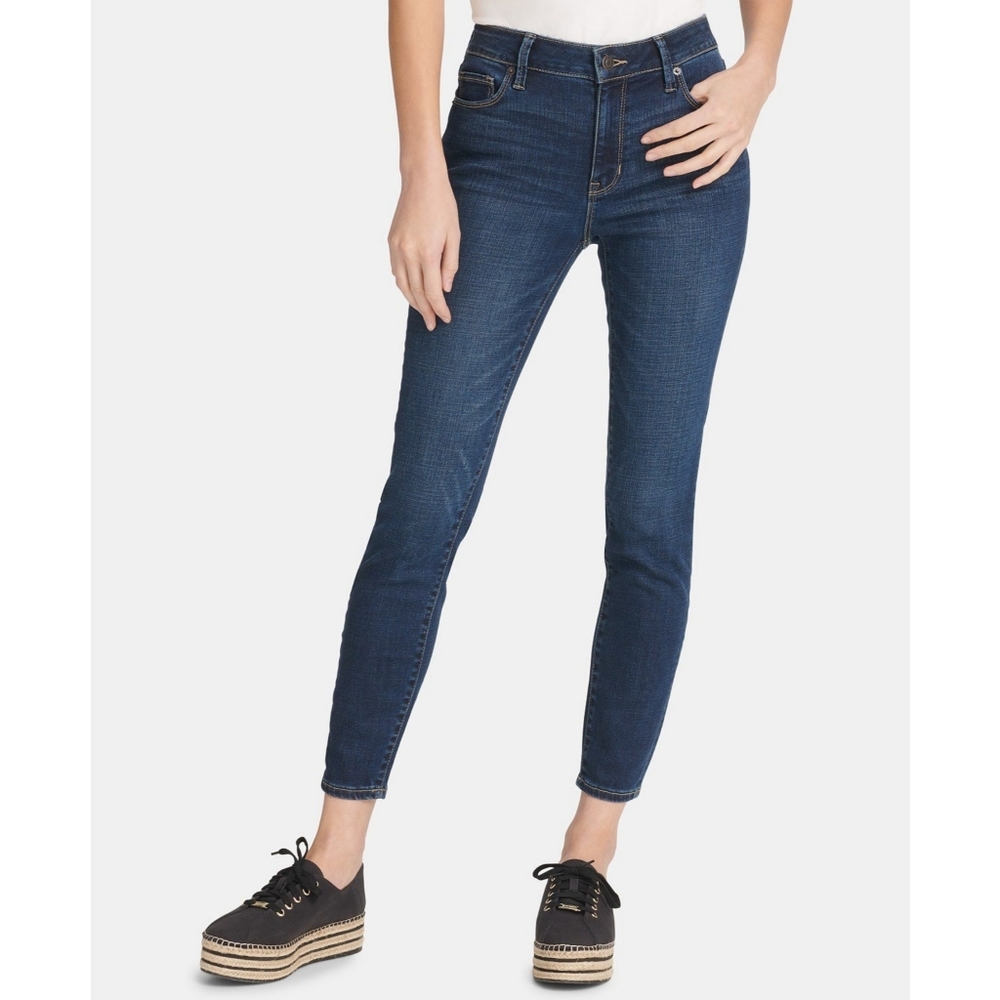 NWT DKNY Skinny Jeans Medium Wash